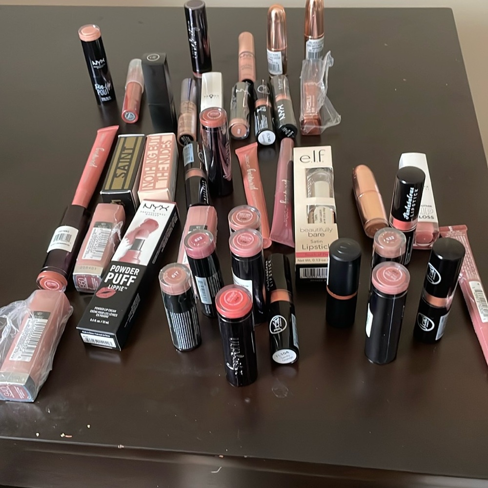 Lipstick LOT ALL NEW NUDES 40 LIPSTICKS